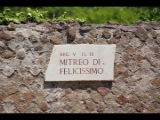 08568 ostia - regio v - insula ix - mitreo di felicissimus (v,ix,1) - schild.jpg